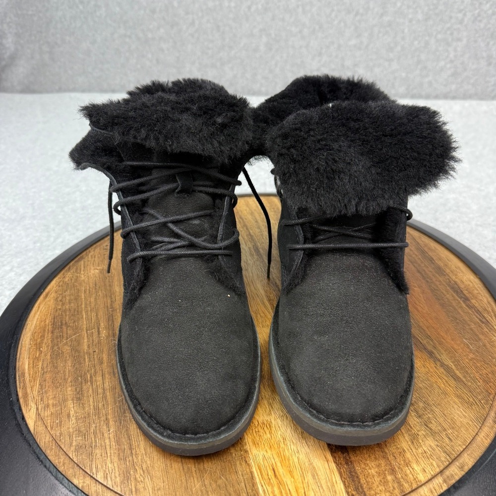 UGG Quincy 1012359 Women's Boots Black Leather 9 Sheepskin Lined Winter Shoes - Picture 2 of 7